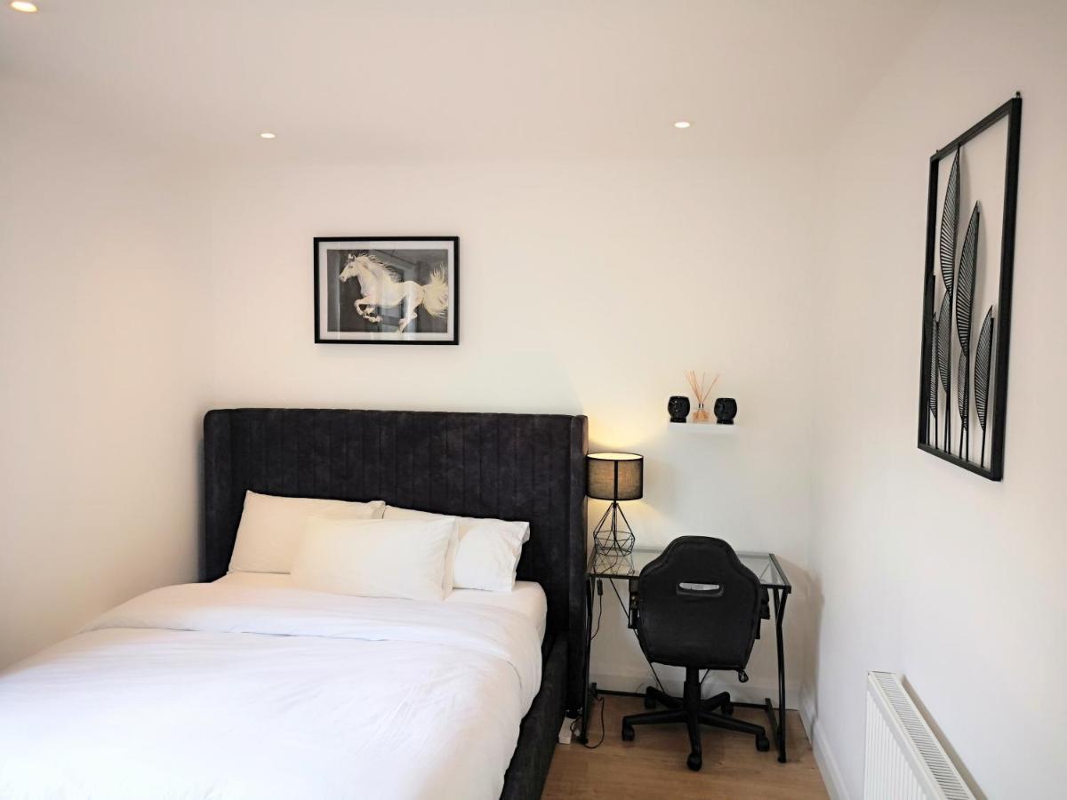 Апартаменты Clifton Court Hemel Хемел-Хемпстед Экстерьер фото